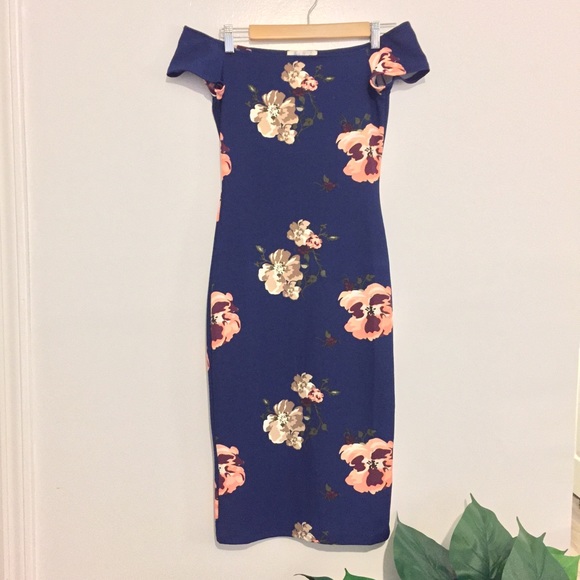 Sexy Off the Shoulder Dress - Picture 1 of 2